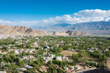 Ladakh, Hindistan - Shanti Stupa 'dan güzel manzara Leh, Ladakh, Jammu ve Kashmir, Hindistan.