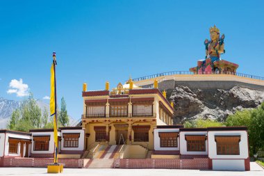 Ladakh, Hindistan - Ladakh, Jammu ve Kashmir 'deki Diskit Manastırı (Diskit Gompa). Manastır aslında 14. yüzyılda inşa edildi..