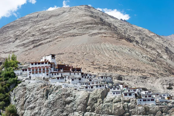 Ladakh, Hindistan - Ladakh, Jammu ve Kashmir 'deki Diskit Manastırı (Diskit Gompa). Manastır aslında 14. yüzyılda inşa edildi..