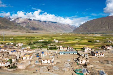 Zanskar, Hindistan - Hindistan 'ın Zanskar, Ladakh, Jammu ve Kashmir şehrinde Padum ve Karsha arasında güzel manzara.
