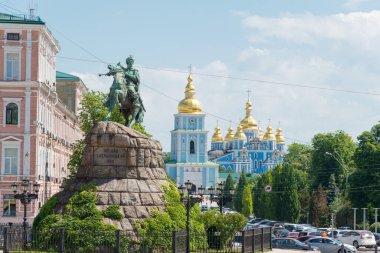 Kiev, Ukrayna - Bohdan Khmelnytsky Anıtı. Ukrayna, Kiev 'de ünlü bir tarihi mekan..