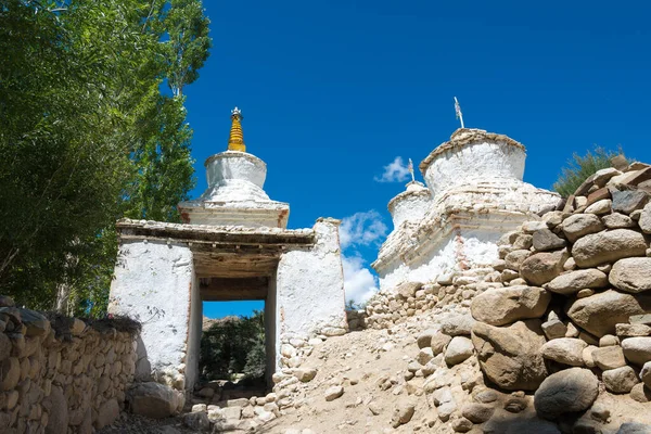 Ladakh, Hindistan - Likir ve Yangtang arasında Sham Valley, Ladakh, Jammu ve Kashmir, Hindistan 'dan güzel manzara.