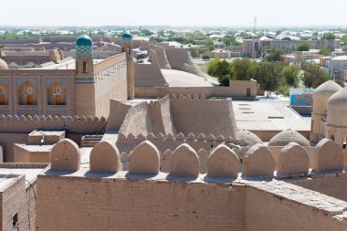 Khiva, Özbekistan - Özbekistan 'ın Khiva kentindeki Antik Itchan Kala kentinin duvarı. Itchan Kala Unesco Dünya Mirası Bölgesi.