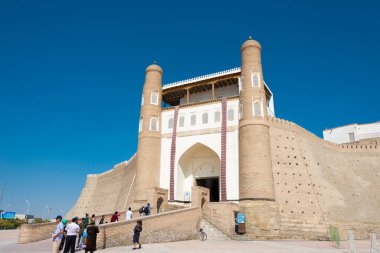 Buhara, Özbekistan - Buhara, Özbekistan 'daki Ark Kalesi. Buhara 'nın Dünya Mirası Tarihi Merkezi' nin bir parçasıdır..