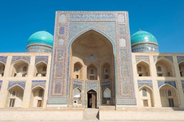 Buhara, Özbekistan - Miri Arap Madrasa, Buhara, Özbekistan. Buhara 'nın Dünya Mirası Tarihi Merkezi' nin bir parçasıdır..