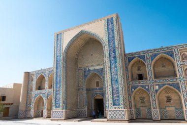 Buhara, Özbekistan - Buhara, Özbekistan 'da Ulugh Beg Madrasa. Buhara 'nın Dünya Mirası Tarihi Merkezi' nin bir parçasıdır..