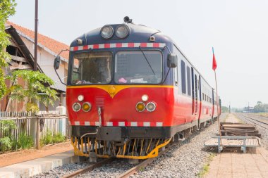 Pursat, Kamboçya - Pursat, Kamboçya 'daki Pursat tren istasyonunda Battambang' a giden tren. Kamboçya 'da 612 km' lik 1000mm 'lik demiryolu ağı var..