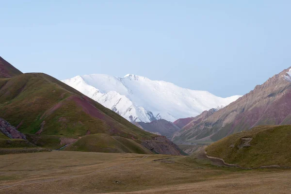 Osh Kyrgyzstan Kyrgyzstan Alay Valley Lenin Peak 7134M 키르기스스탄의 파미르 — 스톡 사진