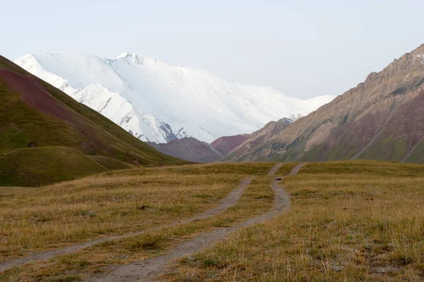 Osh Kyrgyzstan Morning Sunlight Landscape Lenin Peak 7134M Alay Valley — Stock Photo, Image
