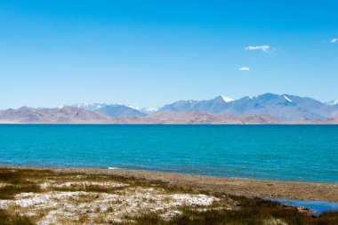 Pamir Dağları, Tacikistan - Gorno-Badakhshan 'daki Karakul Gölü, Tacikistan. Dünya Mirası Sahası Tacik Milli Parkı 'nda (Pamir Dağları) yer almaktadır.).
