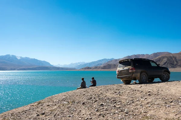 Pamir Dağları, Tacikistan - Gorno-Badakhshan, Tacikistan 'daki Yashilkul Gölü. Dünya Mirası Sahası Tacik Milli Parkı 'nda (Pamir Dağları) yer almaktadır.).