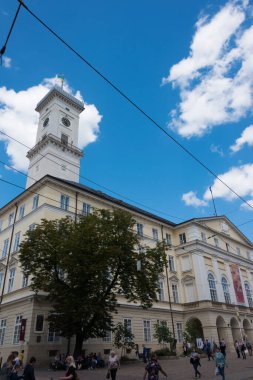Lviv, Ukrayna - Lviv, Ukrayna 'daki eski şehir Lviv' de Lviv Belediye Binası. Dünya Mirası Alanının bir parçasıdır - L 'viv - Tarih Merkezi Topluluğu.