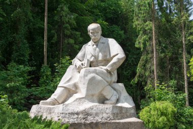 Lviv, Ukrayna - Ukrayna 'daki Taras Shevchenko Anıtı (AD1814-1861). Ukraynalı şair, yazar, sanatçı, halk ve siyaset figürünün yanı sıra folklorcu ve etnograftı..