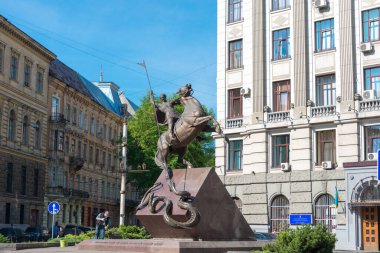 Lviv, Ukrayna - Aziz George ve Ejderha heykeli. Lviv, Ukrayna 'da ünlü bir turizm merkezi..
