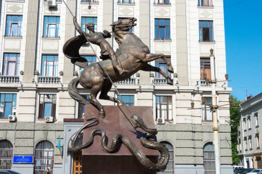 Lviv, Ukrayna - Aziz George ve Ejderha heykeli. Lviv, Ukrayna 'da ünlü bir turizm merkezi..