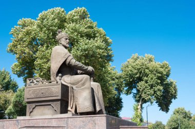 Semerkand, Özbekistan - Semerkand, Özbekistan 'da Amir Timur' un heykeli. Amir Timur (1370 - 1405) Timurid İmparatorluğu 'nun kurucusu..