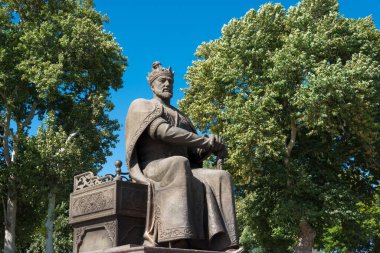 Semerkand, Özbekistan - Semerkand, Özbekistan 'da Amir Timur' un heykeli. Amir Timur (1370 - 1405) Timurid İmparatorluğu 'nun kurucusu..