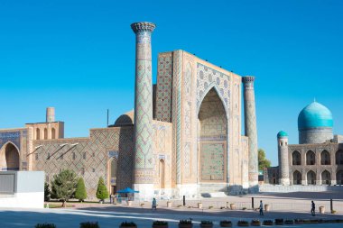 Semerkand, Özbekistan - Semerkistan, Özbekistan 'daki Registan' da Ulugh Beg Madrasa. Semerkand 'ın bir parçasıdır - Kültür Kavşağı Dünya Mirası Alanı.