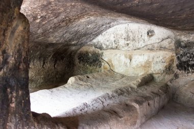 Vardzia, Gürcistan - Vardzia Mağara Manastırı kompleksi ve antik şehir. Vardzia, Samtskhe-Javakheti, Gürcistan 'da ünlü bir tarihi mekan..