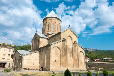 Mtskheta, Gürcistan - Mtskheta, Mtianeti, Gürcistan 'daki Samtavro Manastırı. Mtskheta 'nın Dünya Mirası Anıtları' nın bir parçasıdır..