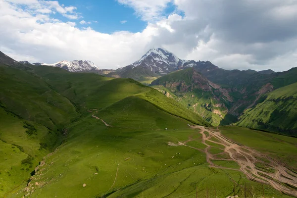 Kazbegi Gürcistan Kazbegi Mtskheta Mtianeti Gürcistan Daki Kazbegi Milli Parkı — Stok fotoğraf