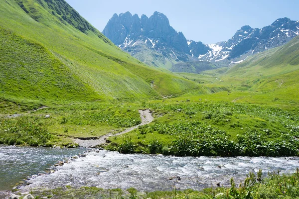 Kazbegi Georgia Juta Valley Caucasus Mountain Famous Landscape Kazbegi Mtskheta — Stock Photo, Image