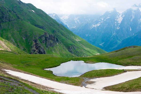 Mestia Georgia Sendero Senderismo Que Conduce Desde Mestia Los Lagos — Foto de Stock