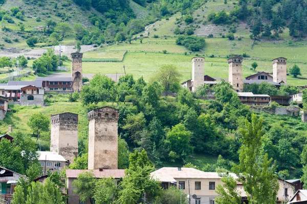 Mestia Georgia Αρχαίοι Πύργοι Ορεινό Χωριό Ένα Διάσημο Τοπίο Στη — Φωτογραφία Αρχείου