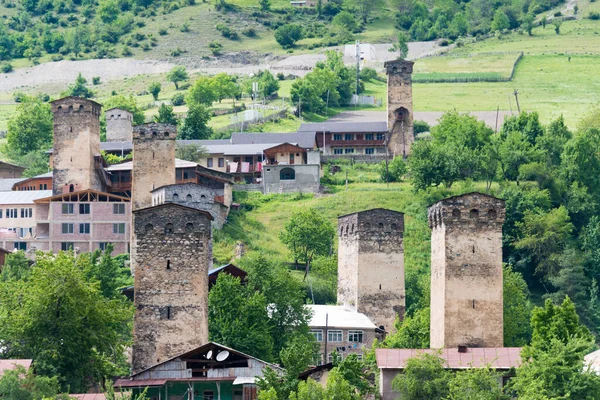 Mestia Géorgie Anciennes Tours Avec Village Montagne Paysage Célèbre Mestia — Photo