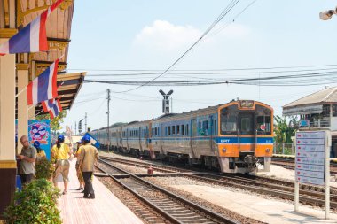 Ayutthaya, Tayland - Tayland Devlet Demiryolu Ayutthaya Tren İstasyonu, Ayutthaya, Tayland. Tayland Devlet Demiryolu 'nda 4041 km' lik 1000mm 'lik demiryolu ağı var..
