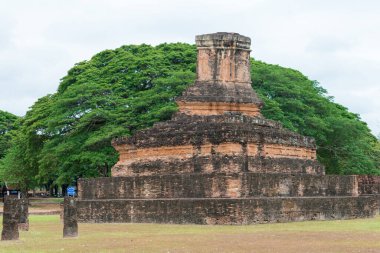 Sukhothai, Tayland - Wat Mae Chon Sukhothai Tarih Parkı, Sukhothai, Tayland. Sukhothai ve Associated Historic Towns 'un Dünya Mirası Tarihi Kasabası' nın bir parçasıdır..