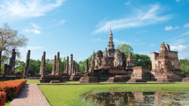 Sukhothai, Tayland - Sukhothai Tarih Parkı, Sukhothai, Tayland 'da Wat Mahathat. Sukhothai ve Associated Historic Towns Dünya Mirası Bölgesi 'nin bir parçasıdır..