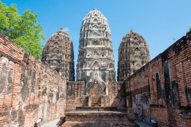 Sukhothai, Tayland - Sukhothai Tarih Parkı, Sukhothai, Tayland 'da Wat Si Sawai. Sukhothai ve Associated Historic Towns Dünya Mirası Bölgesi 'nin bir parçasıdır..