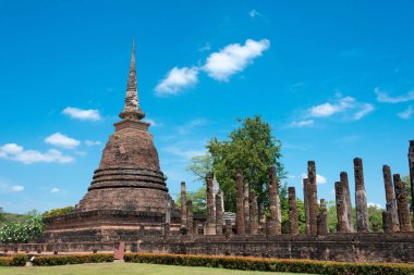 Sukhothai, Tayland - Wat Sra Sri Sukhothai Tarih Parkı, Sukhothai, Tayland. Sukhothai ve Associated Historic Towns Dünya Mirası Bölgesi 'nin bir parçasıdır..