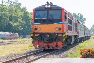 Chiang Mai, Tayland - Tayland Devlet Demiryolu Diesel elektrikli lokomotif 4115 Chiang Mai tren istasyonu, Chiang Mai, Tayland.