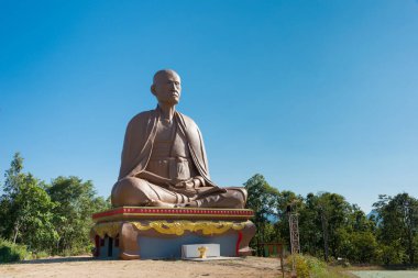 Pai, Tayland - Pai 'deki Büyük Keşiş Heykeli, Mae Hong Son Eyaleti, Tayland.