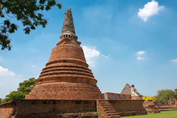 Ayutthaya Tailandia Wat Wora Chet Tha Ram Ayutthaya Tailandia Forma —  Fotos de Stock
