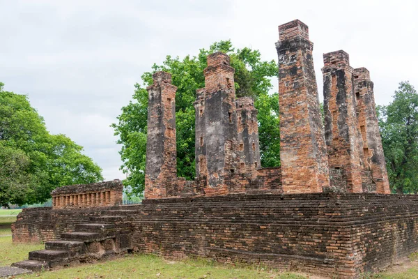 Sukhothai, Tayland - Sukhothai Tarih Parkı, Tayland. Sukhothai ve Associated Historic Towns Dünya Mirası Bölgesi 'nin bir parçasıdır..