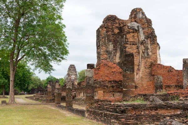 Sukhothai, Tayland - Sukhothai Tarih Parkı 'nda Wat Phra Phai Luang, Tayland. Sukhothai ve Associated Historic Towns 'un bir parçasıdır..
