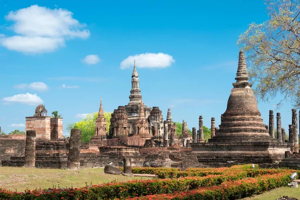 Sukhothai, Tayland - Sukhothai Tarih Parkı, Sukhothai, Tayland 'da Wat Mahathat. Sukhothai ve Associated Historic Towns Dünya Mirası Bölgesi 'nin bir parçasıdır..