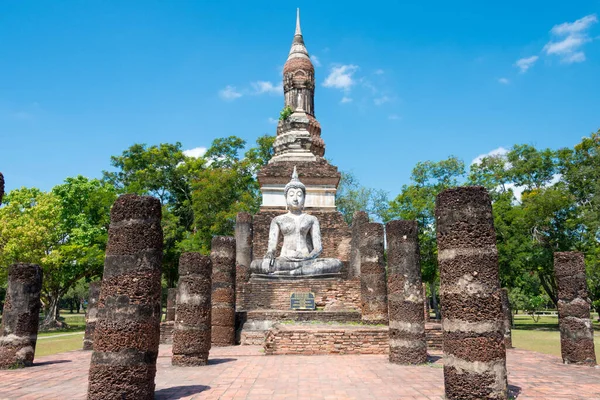 Sukhothai, Tayland - Wat Traphang Ngoen Sukhothai Tarih Parkı, Sukhothai, Tayland. Sukhothai ve Associated Historic Towns 'un bir parçasıdır..