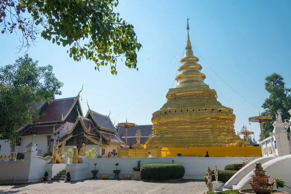 Chiang Mai, Tayland - Wat Phra that Si Chom Thong Worawihan, Chom Thong District, Chiang Mai, Tayland. Manastır aslında 15. yüzyılda inşa edildi..