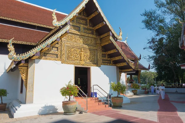 Chiang Mai, Tayland - Wat Phra that Si Chom Thong Worawihan, Chom Thong District, Chiang Mai, Tayland. Manastır aslında 15. yüzyılda inşa edildi..