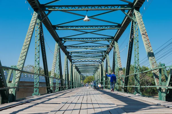 Pai, Tayland - Pai Tarihi Köprüsü (Pai Memorial Bridge) Mae Hong Son Bölgesi, Tayland. Anıt köprü 1942 yılında İkinci Dünya Savaşı sırasında inşa edildi..