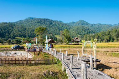 Pai, Tayland - Pai Bamboo Köprüsü (Boon Ko Ku So), Mae Hong Son Eyaleti, Tayland.