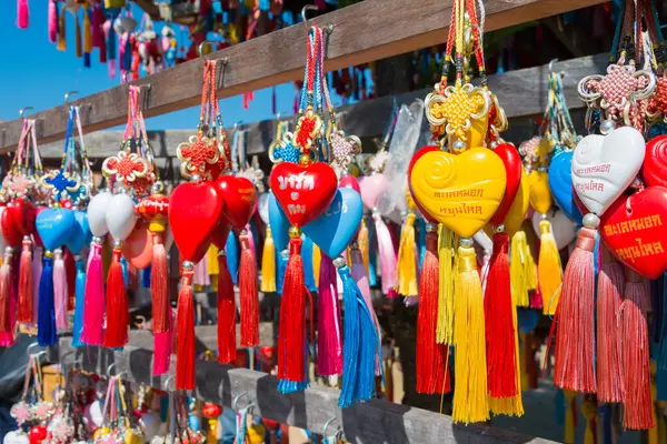 Pai Tailandia Multitud Corazones Coloridos Con Borlas Para Los Deseos — Foto de Stock