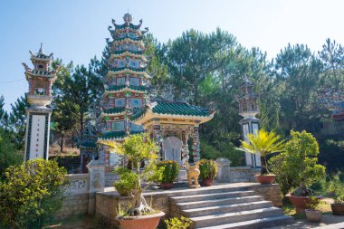 Dalat, Vietnam - Linh Son Pagoda (Chua Linh Son). Dalat, Vietnam 'da ünlü bir tarihi mekan..