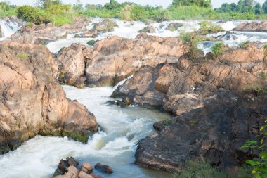 Champasak, Laos - Li Phi Şelalesi (Tat Somphamit) Mekong Nehri 'nde. Mekong Nehri 'nde ünlü bir manzara, 4000 ada, Champasak Eyaleti, Laos.