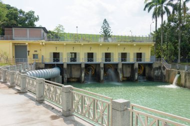 Tainan, Tayvan - Guantian Bölgesi, Tainan, Tayvan 'da Wusanto Barajı. Baraj Yoichi Hatta tarafından tasarlandı ve 1920 ile 1930 yılları arasında Japon yönetimi sırasında inşa edildi..