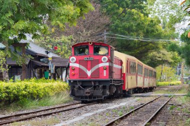 Chiayi, Tayvan - Chiayi, Tayvan 'daki Chiayi Ormanı Garaj Parkı' nda Alishan Ormanı Demiryolu. 86 km 'lik dar bir demiryolu ağına sahiptir..